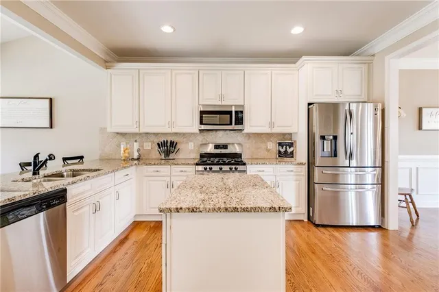 $484,999 | 27 Riverview Trail, Euharlee, GA 30145