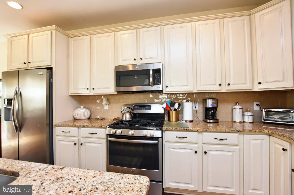 44 Montclaire Road Medford, NJ 08055 - Photo 10 of 29 Kitchen
