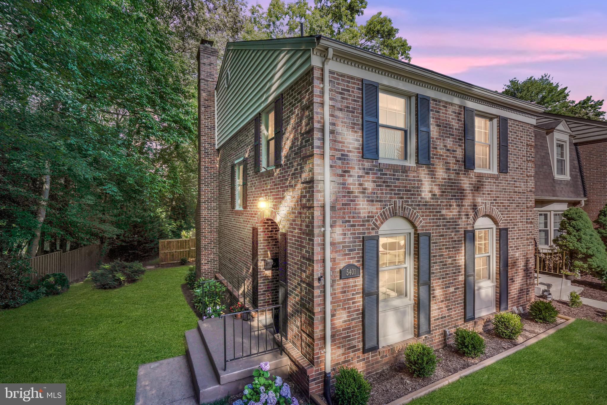 5401 Cabot Ridge Court Fairfax, VA 22032 - Photo 1 of 42 Front of End Unit Townhome