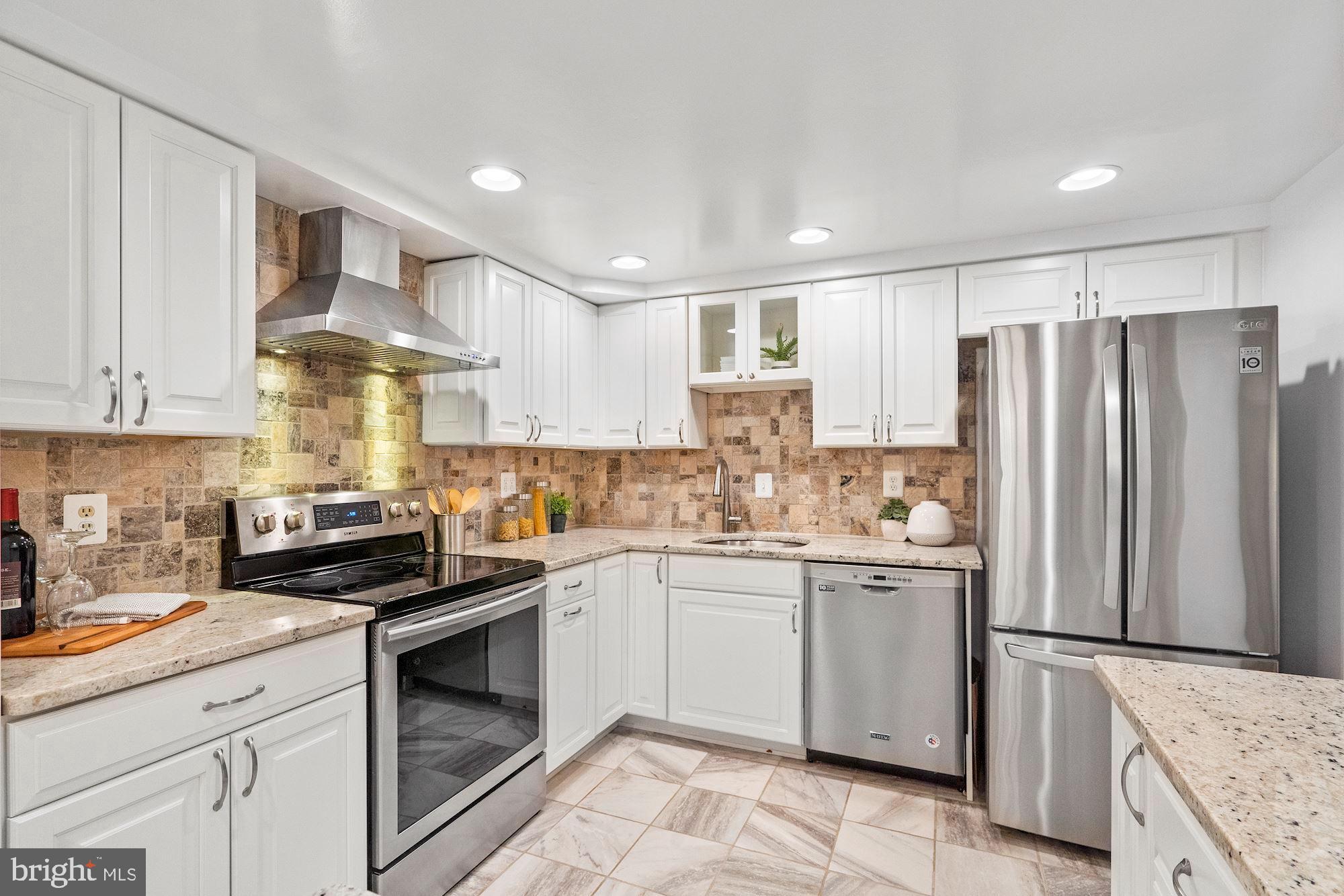 5401 Cabot Ridge Court Fairfax, VA 22032 - Photo 16 of 42 Kitchen