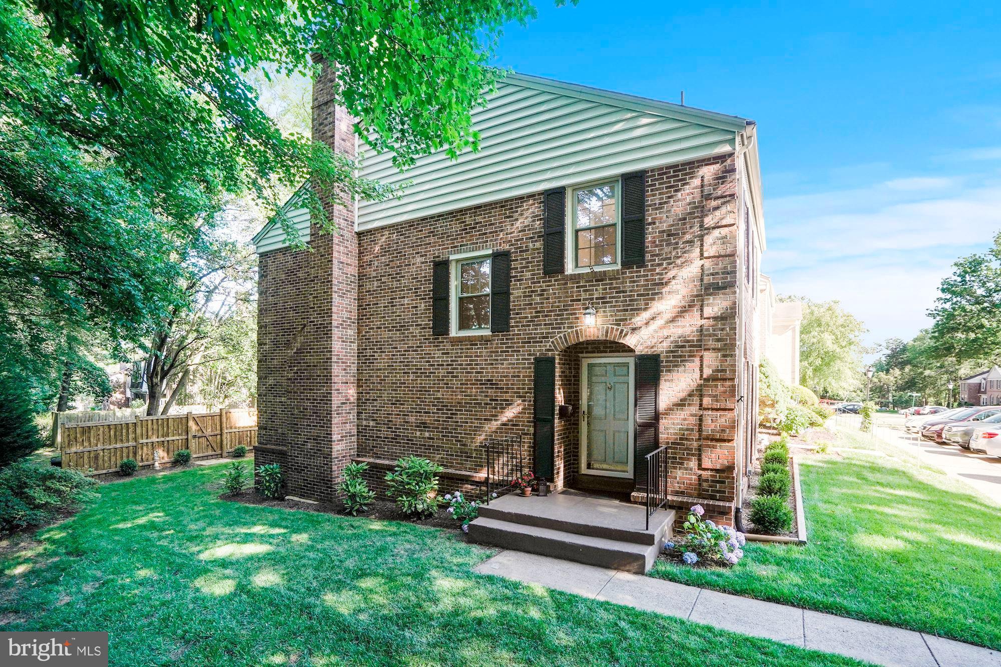 5401 Cabot Ridge Court Fairfax, VA 22032 - Photo 41 of 42 Side Entrance