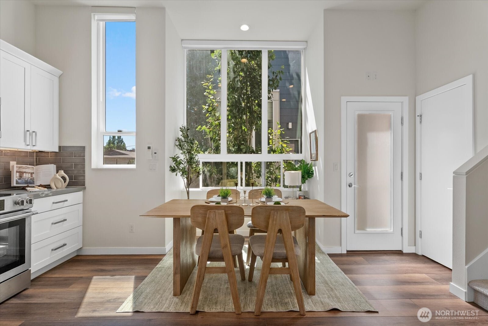 513 South Sullivan Street Seattle, WA 98108 - Photo 12 of 24