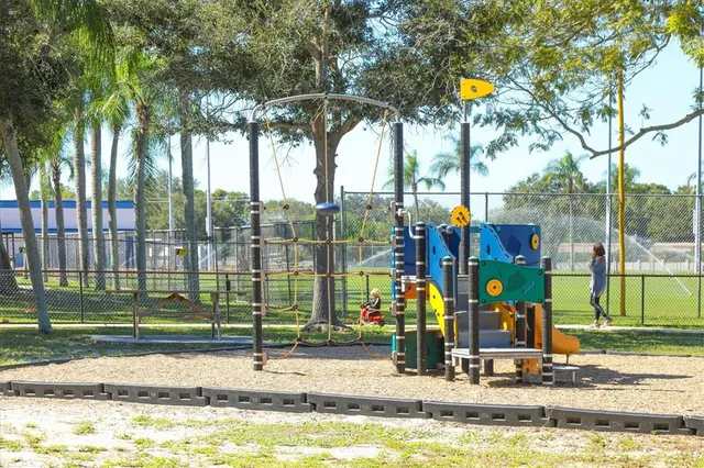 $459,400 | 2105 39th Street West, Bradenton, FL 34205