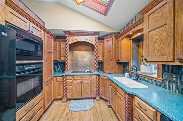 $273,000 | 305 Northwest 17th Street, Blue Springs, MO 64015