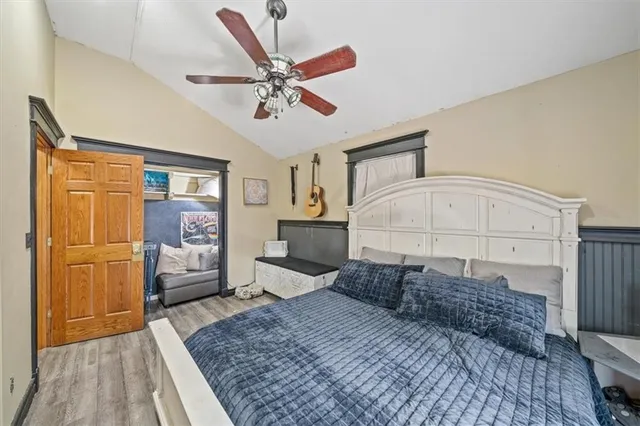 $273,000 | 305 Northwest 17th Street, Blue Springs, MO 64015