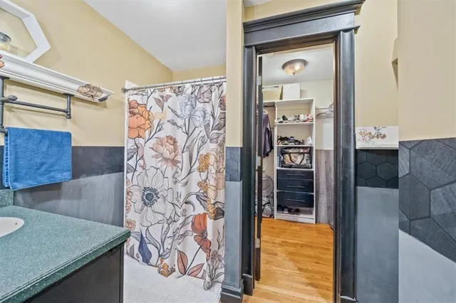 $273,000 | 305 Northwest 17th Street, Blue Springs, MO 64015