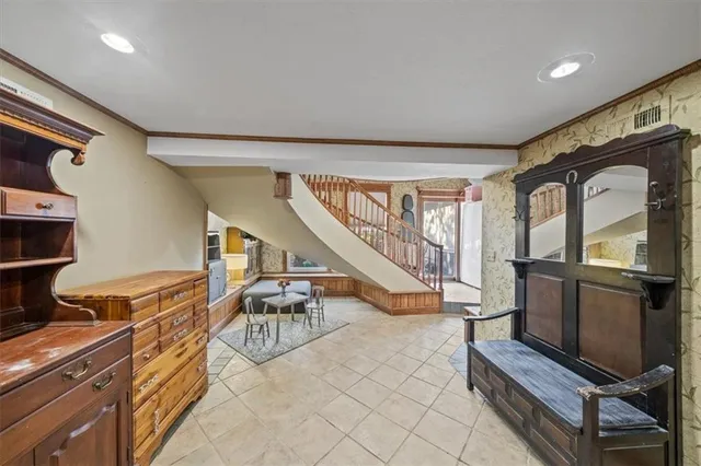 $273,000 | 305 Northwest 17th Street, Blue Springs, MO 64015