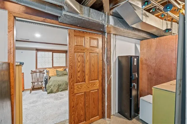 $273,000 | 305 Northwest 17th Street, Blue Springs, MO 64015