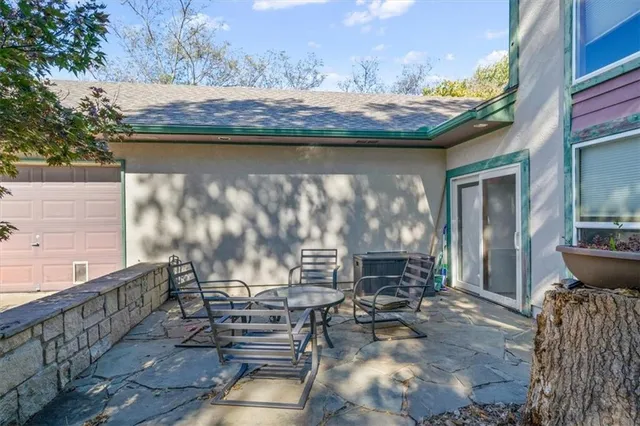 $273,000 | 305 Northwest 17th Street, Blue Springs, MO 64015