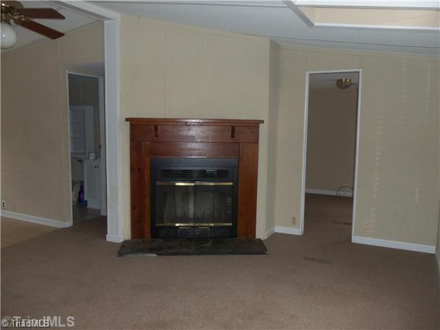 660 Redland Road Advance, NC 27006 - Photo 13 of 13 Living Room. l