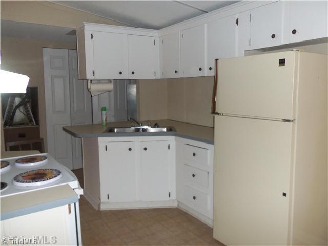 Kitchen. 