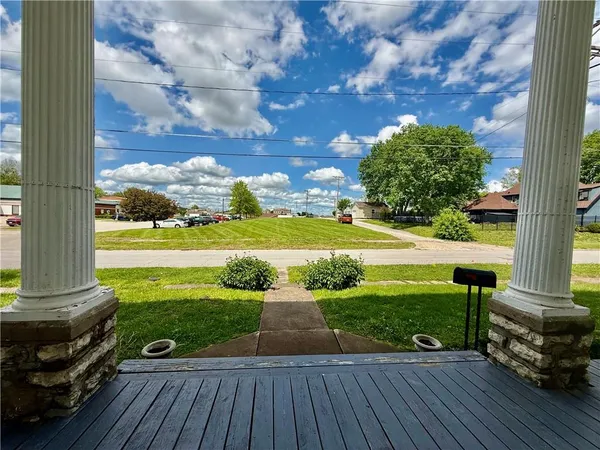 $395,000 | 121 West Royle Street, Richmond, MO 64085
