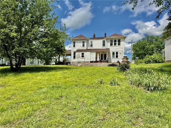 $395,000 | 121 West Royle Street, Richmond, MO 64085
