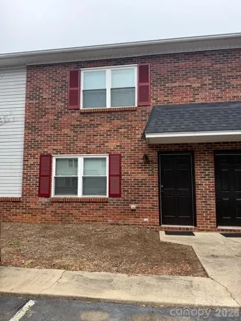 $1,195 | 1545 14th Avenue Northeast, Hickory, NC 28601