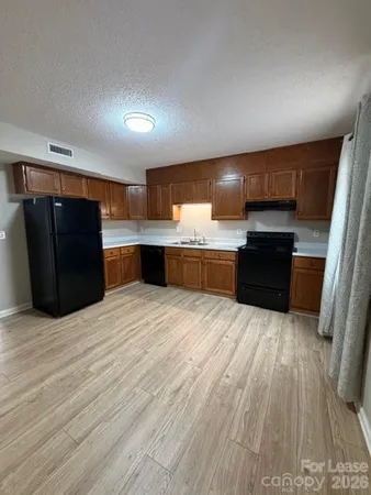 $1,195 | 1545 14th Avenue Northeast, Hickory, NC 28601