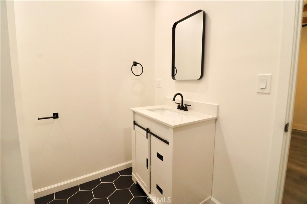 3152 Lime Street, Unit A Riverside, CA 92501 - Photo 18 of 26 Gallery Image 18