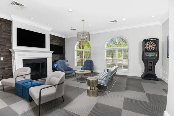 $2,585 | 1155 Museum Boulevard, Unit 20414, Vernon Hills, IL 60061