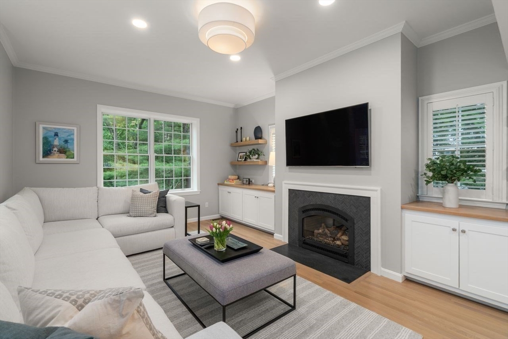 21 Madison Road Wellesley, MA 02481 - Photo 13 of 35