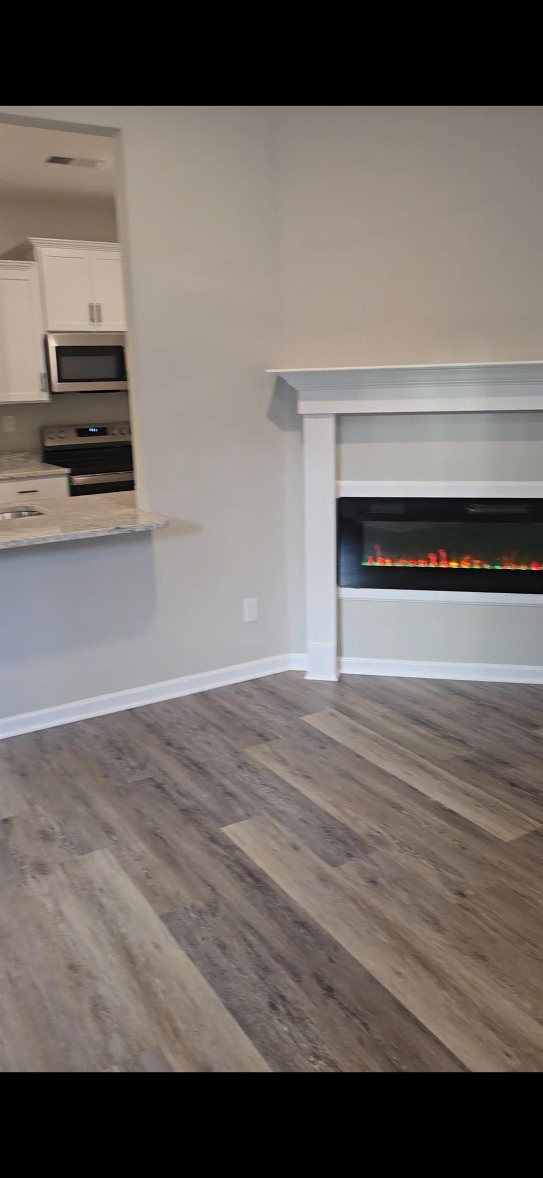 10160 Sterling Ridge Drive Cordova, TN 38018 - Photo 2 of 35 a view of kitchen and microwave