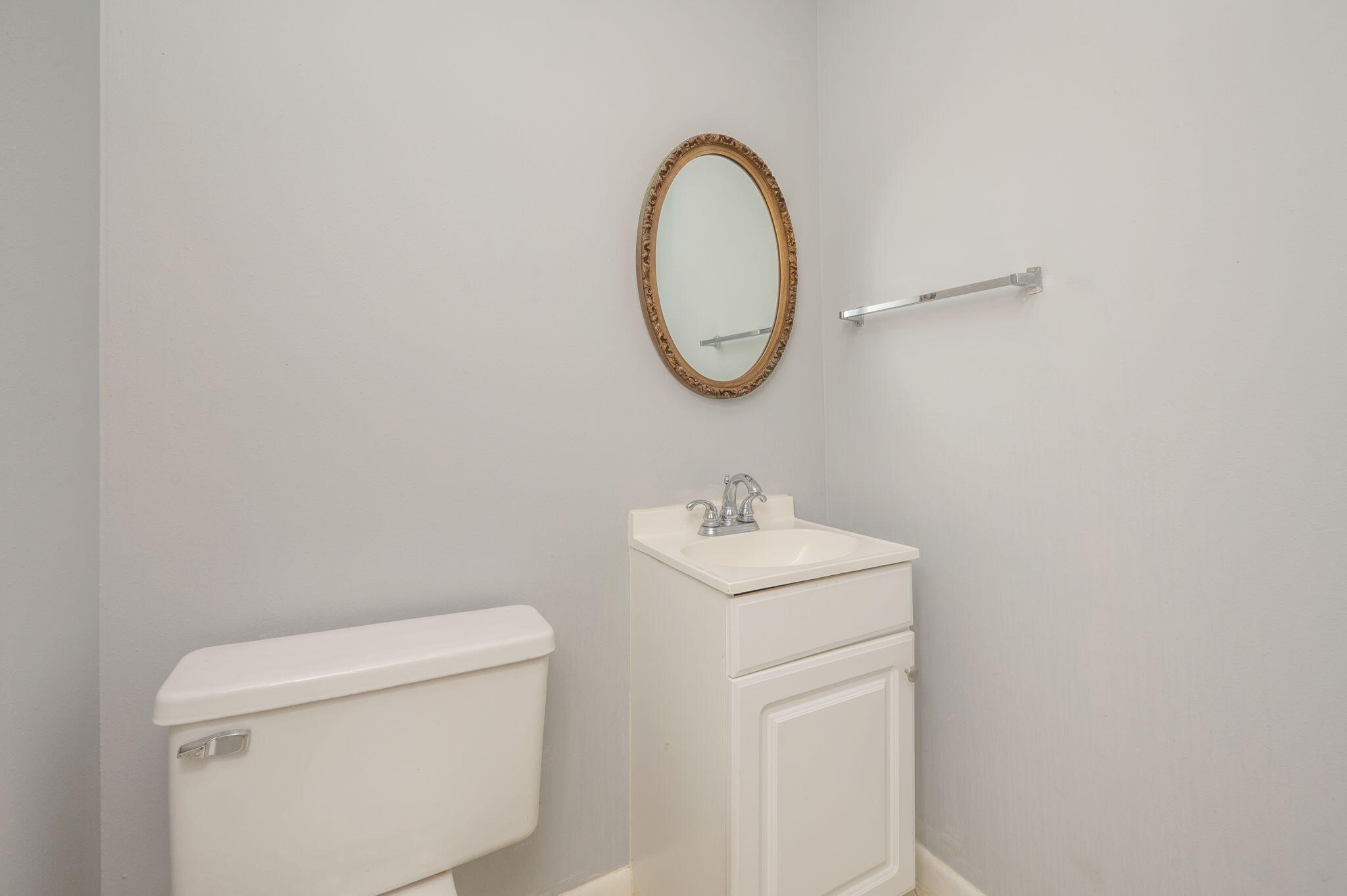 5770 Wildwood Road Crestview, FL 32536 - Photo 31 of 39 a bathroom with a toilet and a sink