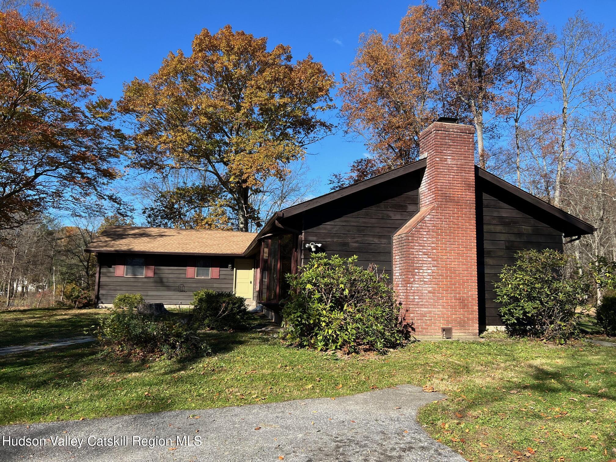 1665 Bulls Head Road Clinton Corners, NY 12514 - Photo 2 of 20 East Side