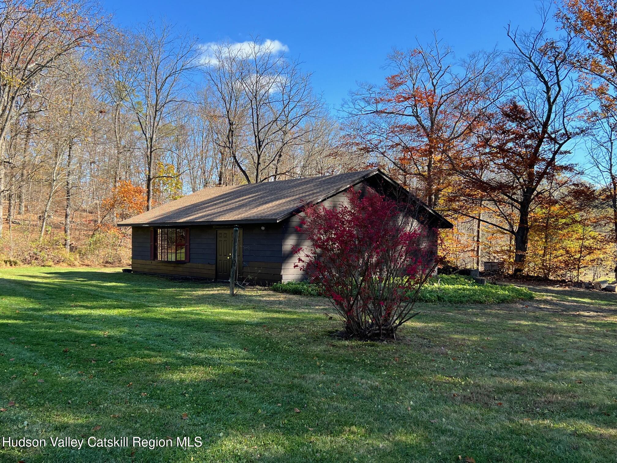 1665 Bulls Head Road Clinton Corners, NY 12514 - Photo 7 of 20 Detached Garage West Side