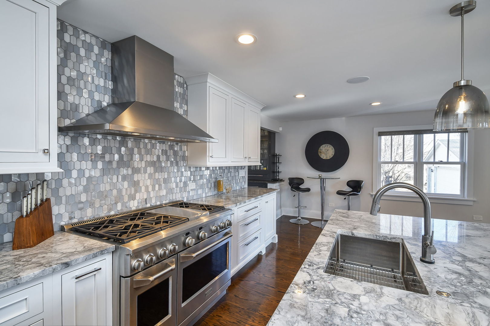 312 Douglas Avenue Naperville, IL 60540 - Photo 17 of 56