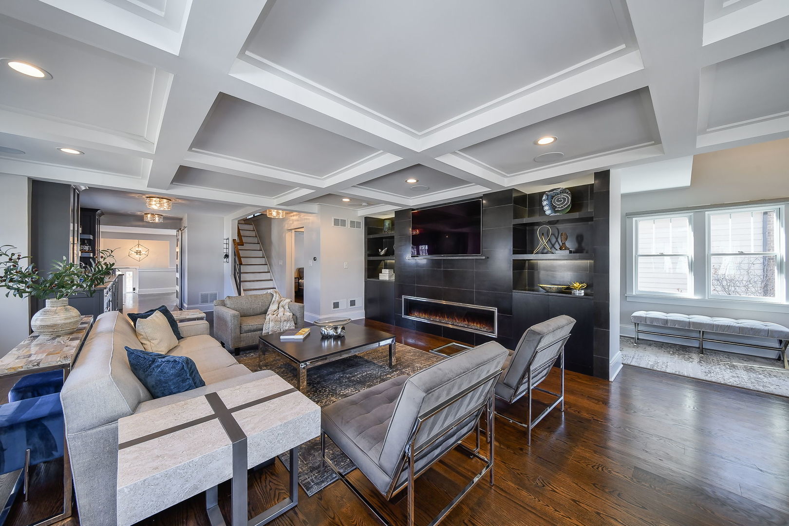 312 Douglas Avenue Naperville, IL 60540 - Photo 4 of 56