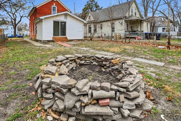 $114,950 | 420 Southwest Clay Street, Topeka, KS 66606