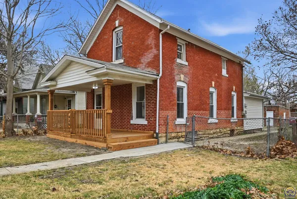 $114,950 | 420 Southwest Clay Street, Topeka, KS 66606