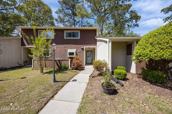 $185,000 | 92 Quarterdeck Townes Townes, Unit TOWNES, New Bern, NC 28562
