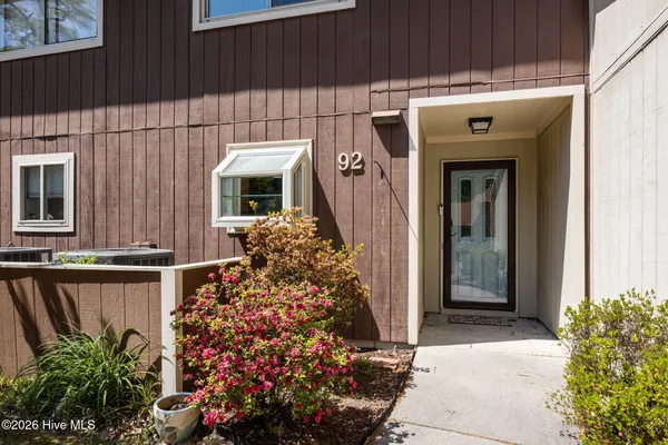 $185,000 | 92 Quarterdeck Townes Townes, Unit TOWNES, New Bern, NC 28562