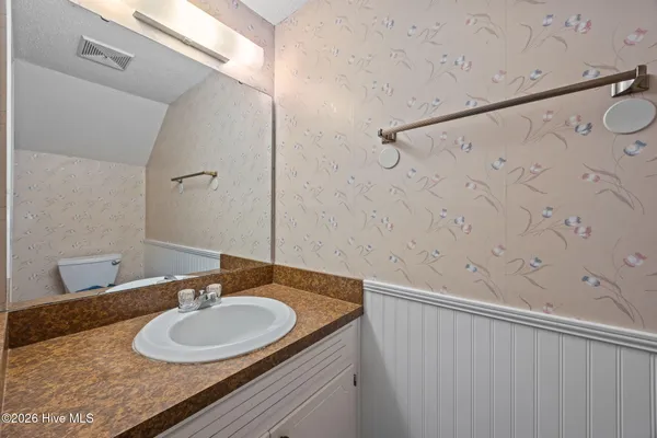 $185,000 | 92 Quarterdeck Townes Townes, Unit TOWNES, New Bern, NC 28562