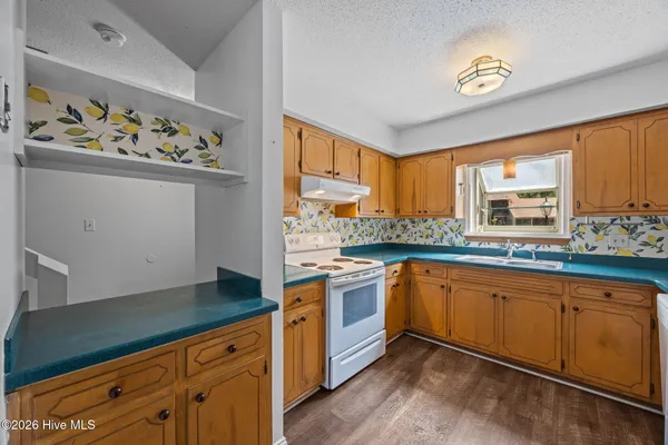 $185,000 | 92 Quarterdeck Townes Townes, Unit TOWNES, New Bern, NC 28562