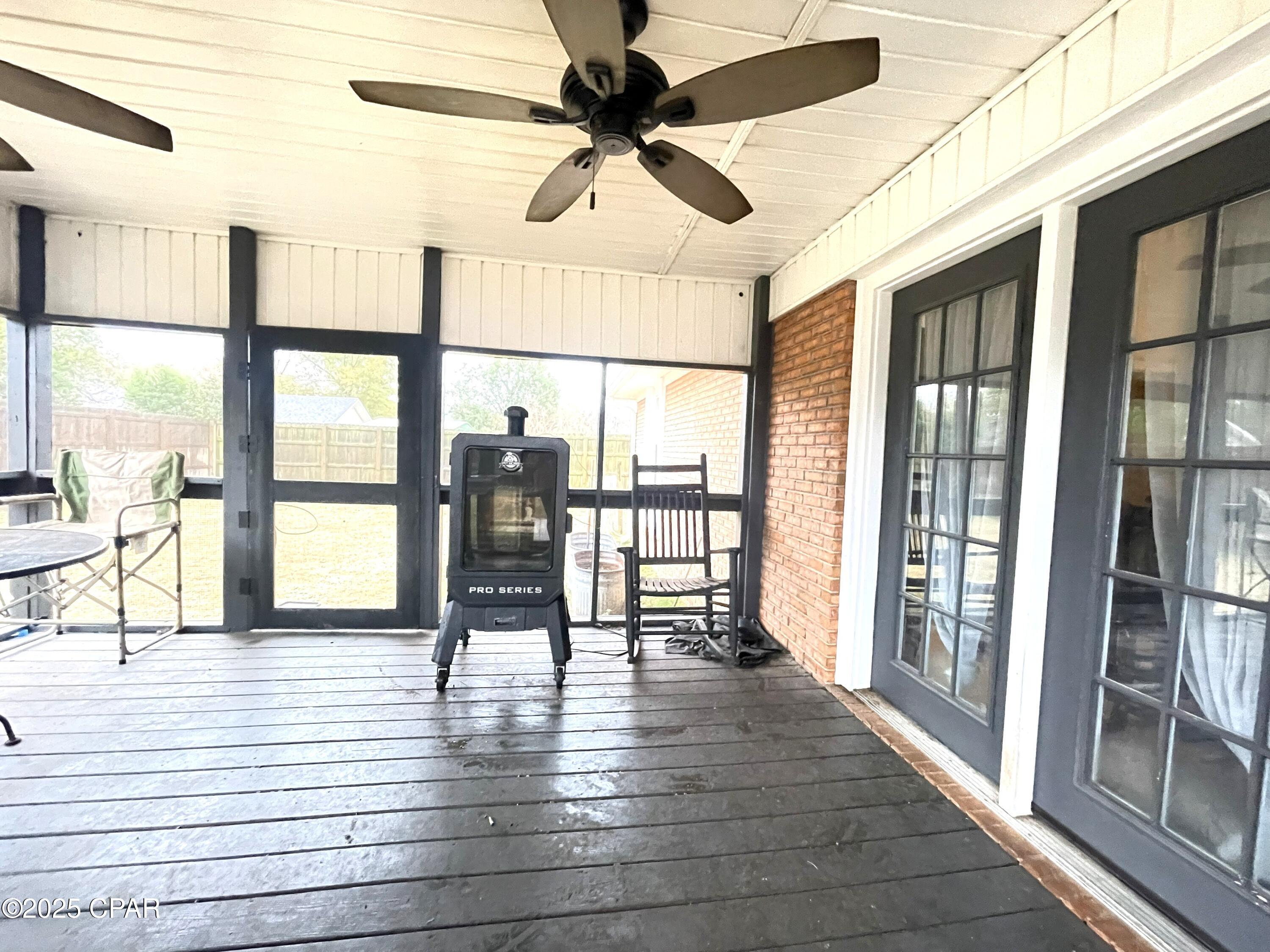 5386 Cooper Street Graceville, FL 32440 - Photo 7 of 31