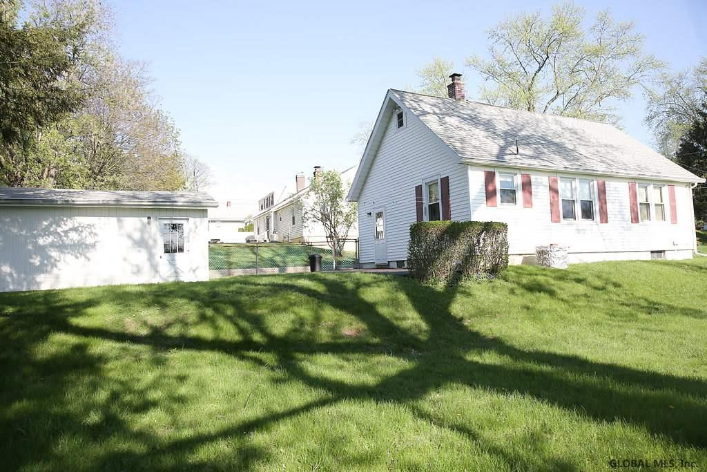 261 Spring Avenue West Rensselaer, NY 12144 - Photo 4 of 15 Photo 4
