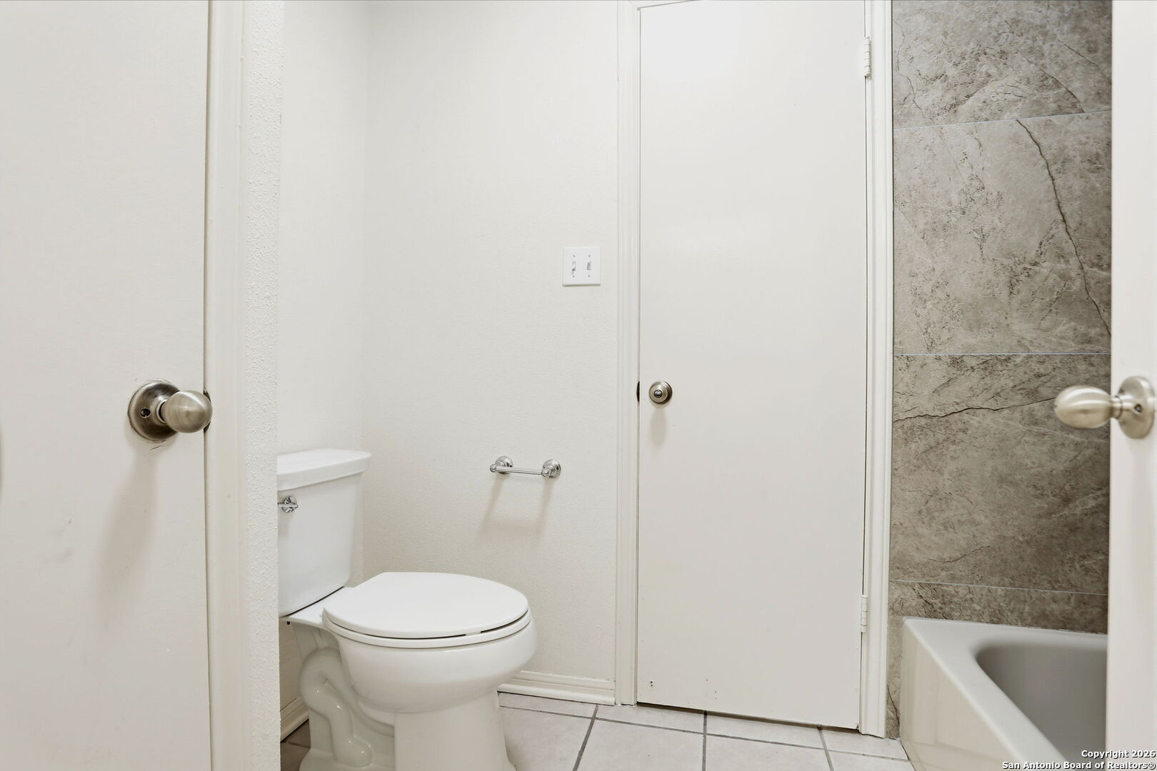 7738 Chambers Road, Unit 907 San Antonio, TX 78229 - Photo 22 of 30