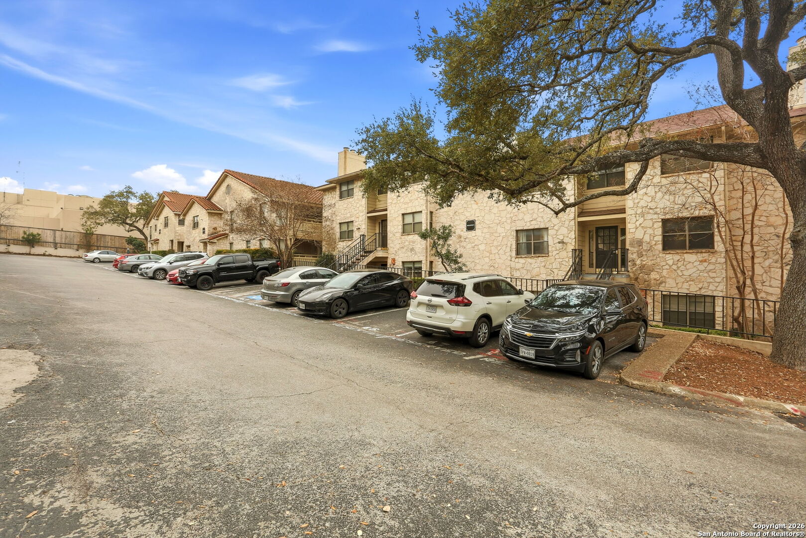7738 Chambers Road, Unit 907 San Antonio, TX 78229 - Photo 4 of 30