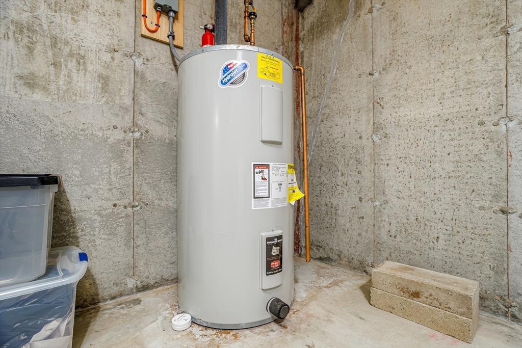 104 Lake Street, Unit 104 Gardner, MA 01440 - Photo 26 of 30 a bathroom with a toilet and a shower