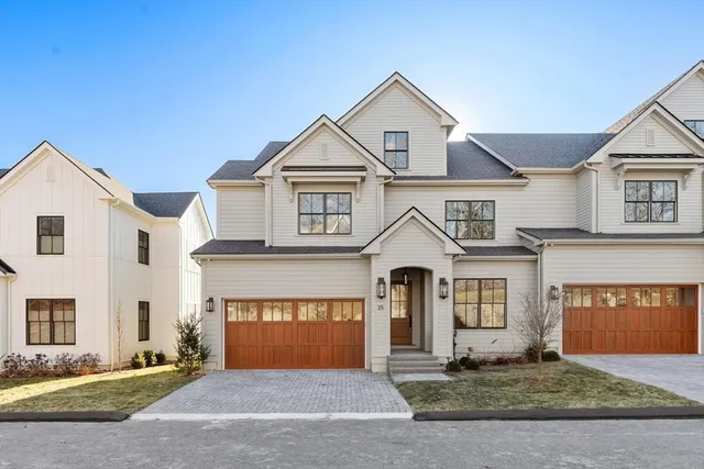 $2,395,000 | 18 Common Court, Unit 18, Lexington, MA 02421