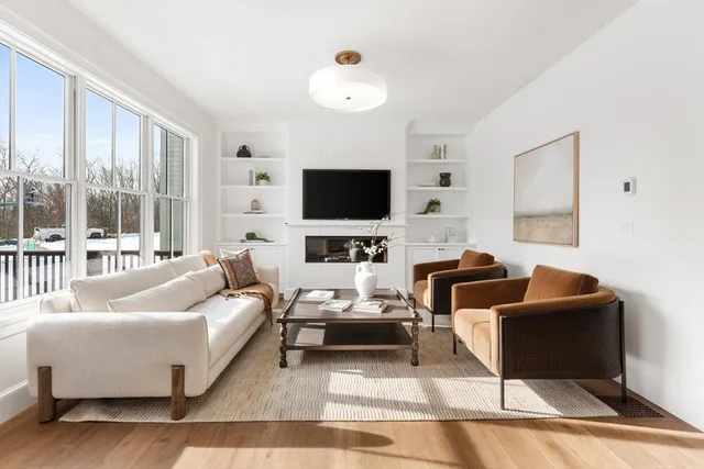 $2,395,000 | 18 Common Court, Unit 18, Lexington, MA 02421