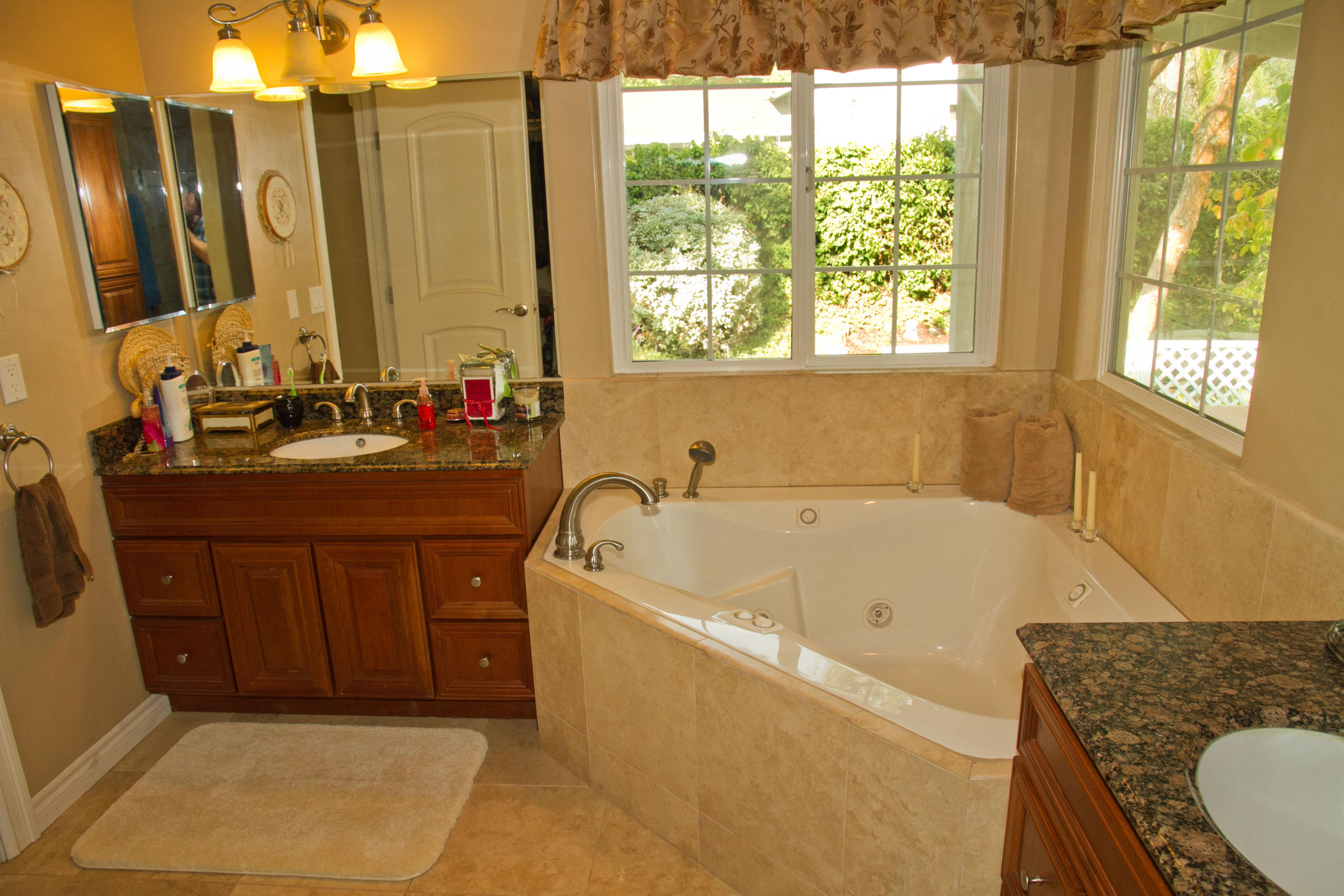 674 Wakefield Road Goleta, CA 93117 - Photo 8 of 17 Master Bathroom