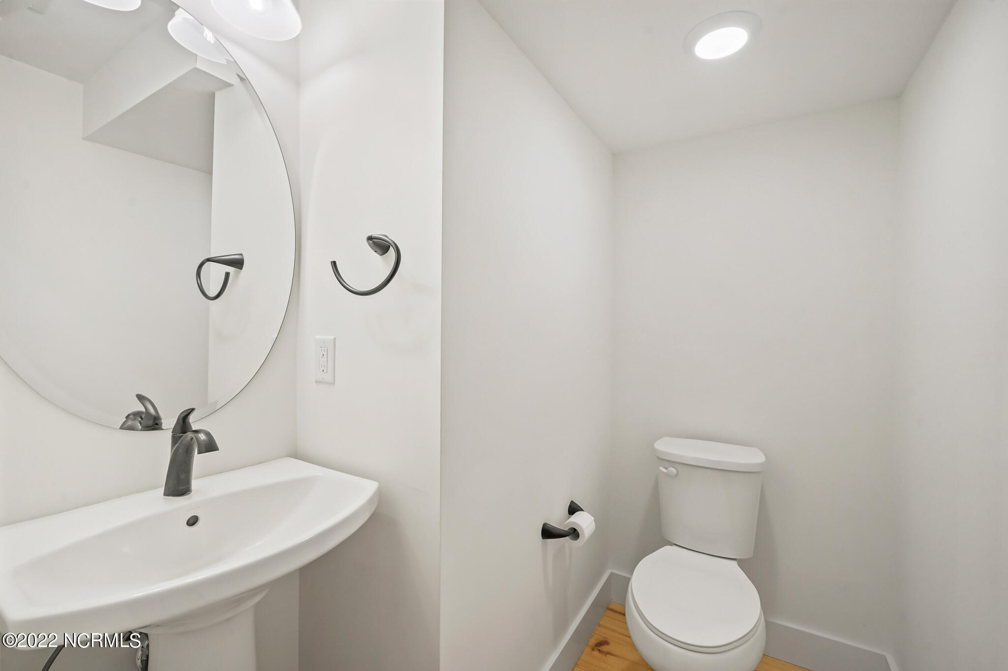 285 Manning Square Southern Pines, NC 28387 - Photo 17 of 46 Master Bath