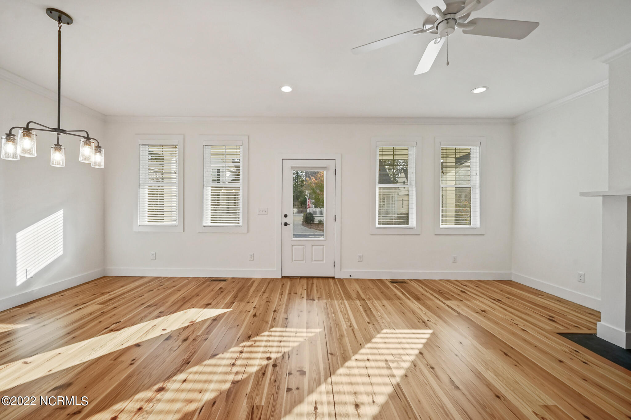 285 Manning Square Southern Pines, NC 28387 - Photo 4 of 46 Living Room
