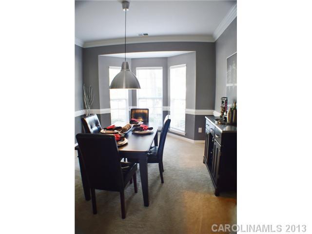 9101 Babbitt Way Charlotte, NC 28216 - Photo 3 of 16