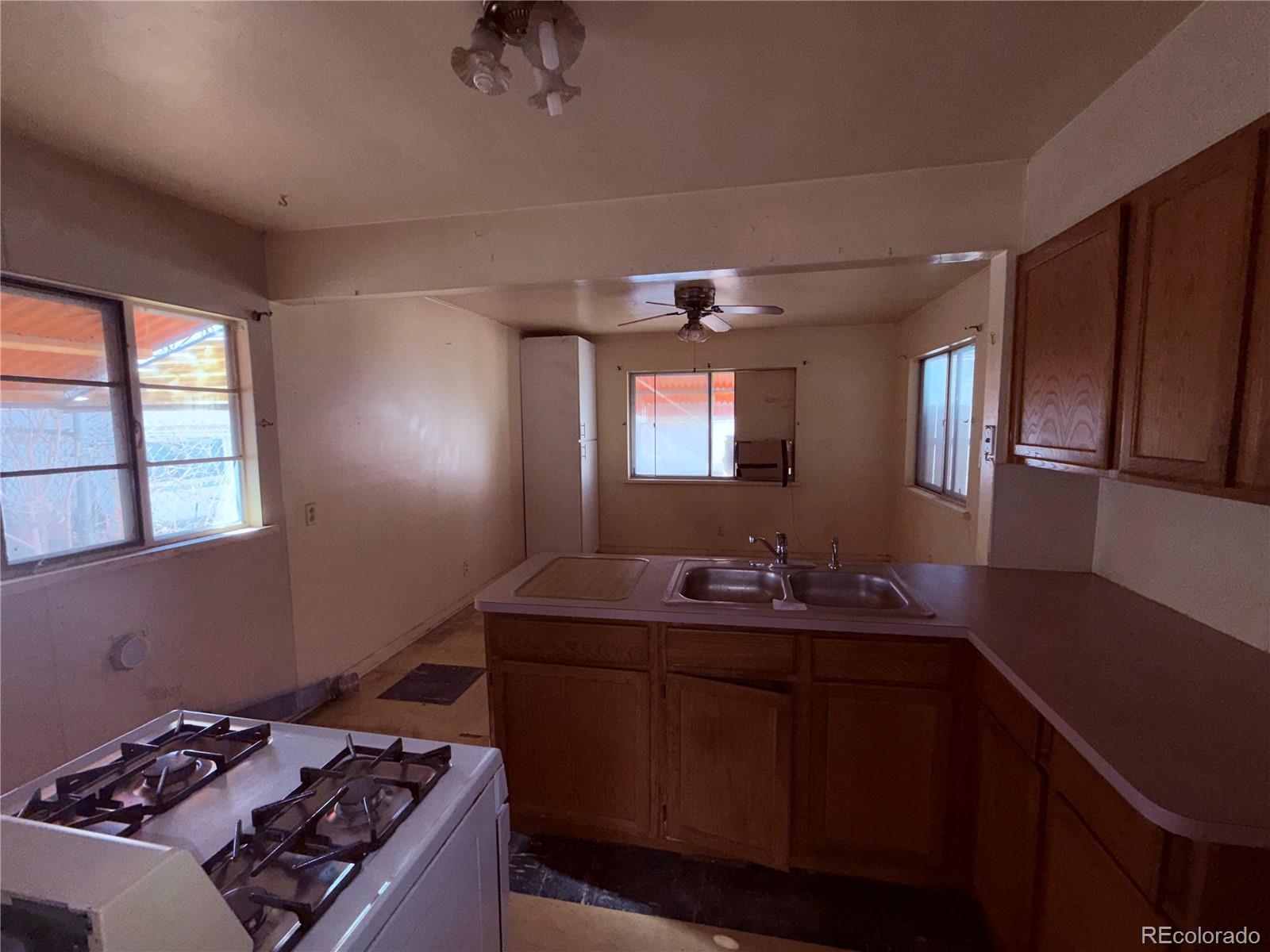 435 Perry Street Denver, CO 80204 - Photo 4 of 17