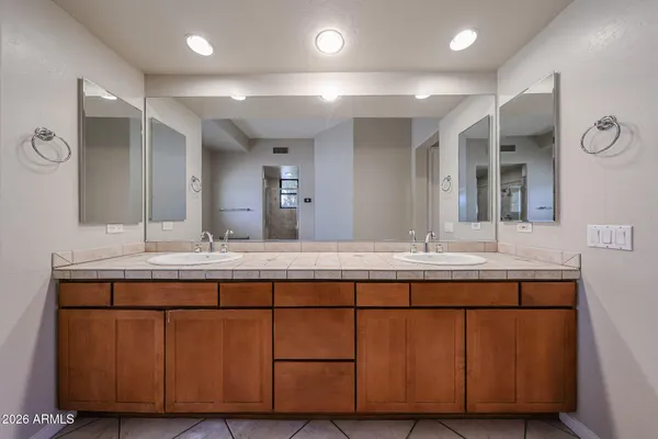 $3,900 | 1710 West Bartlett Way, Chandler, AZ 85248