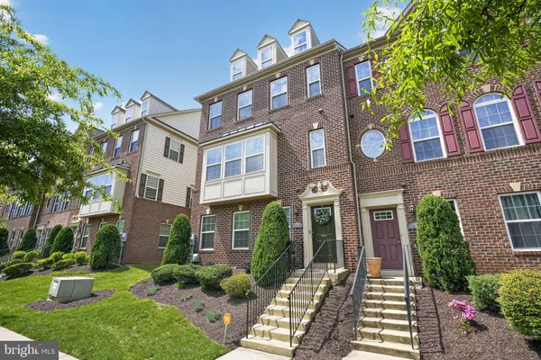$814,900 | 2526 Baldwin Crescent Northeast, Washington, DC 20018