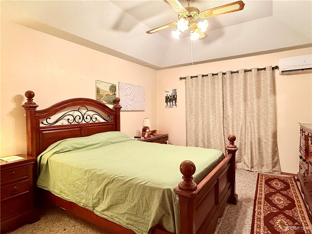 1712 Iowa Street Mission, TX 78572 - Photo 12 of 16