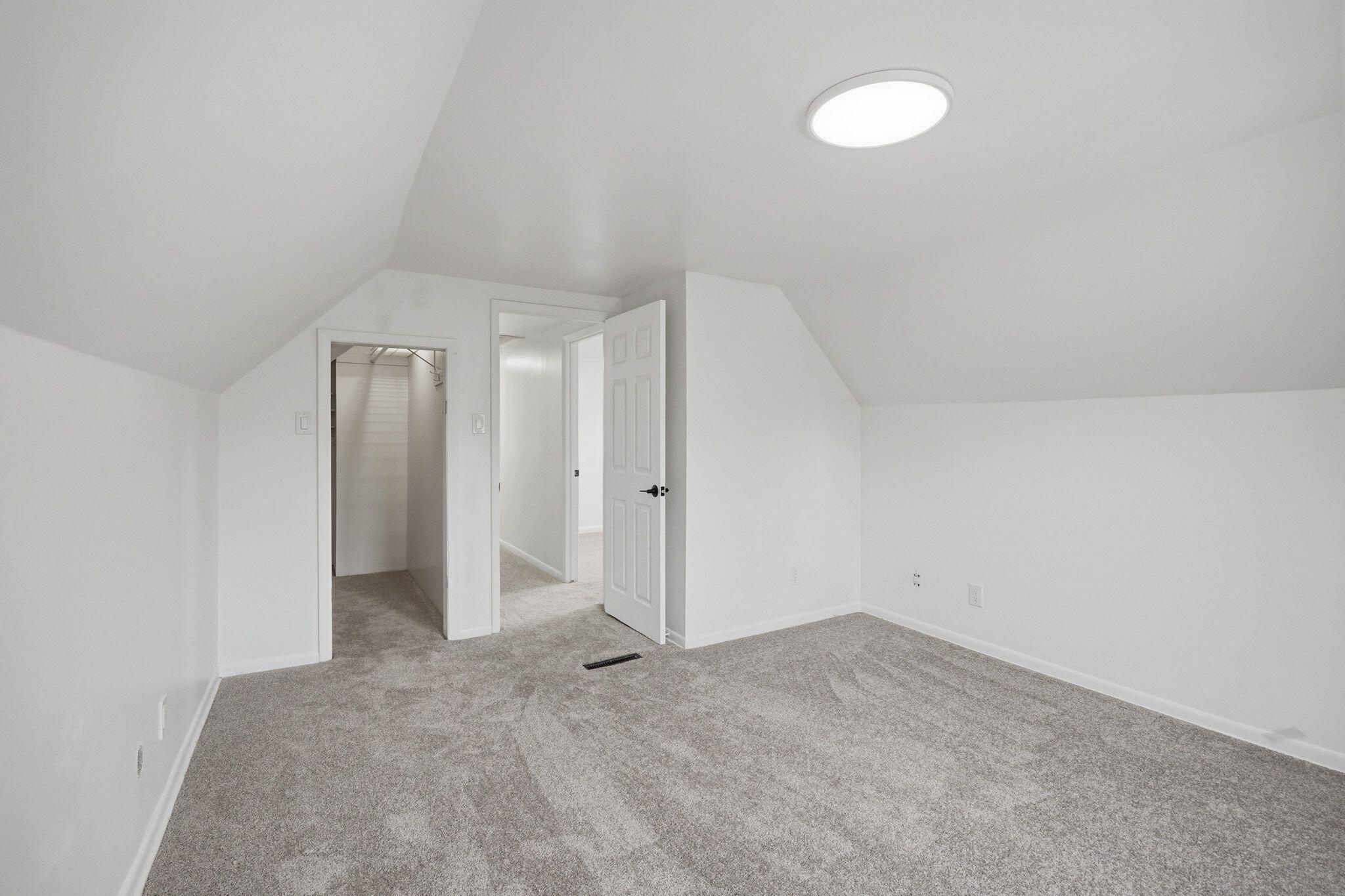 2118 South 68th Street West Allis, WI 53219 - Photo 22 of 27 2118 South 68th Street, West Allis - HDR